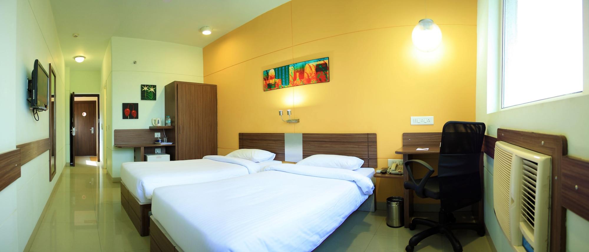 Hotel Ahmedabad Vastrapur Esterno foto