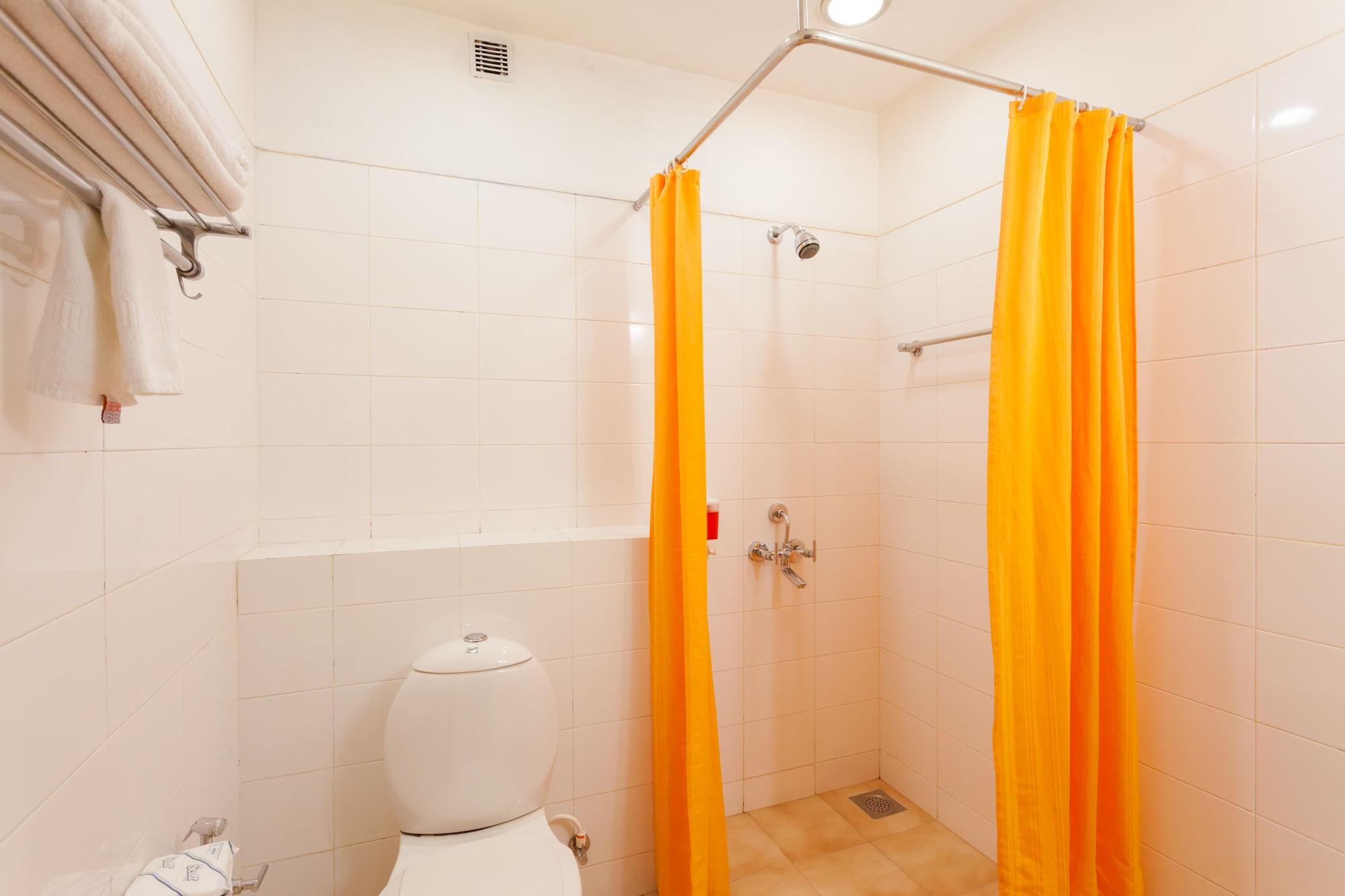 Hotel Ahmedabad Vastrapur Esterno foto